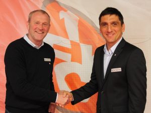 Sportdirektor Uwe Stöver mit dem neuen Trainer Tayfun Korkut. Foto: 1. FC Kaiserslautern